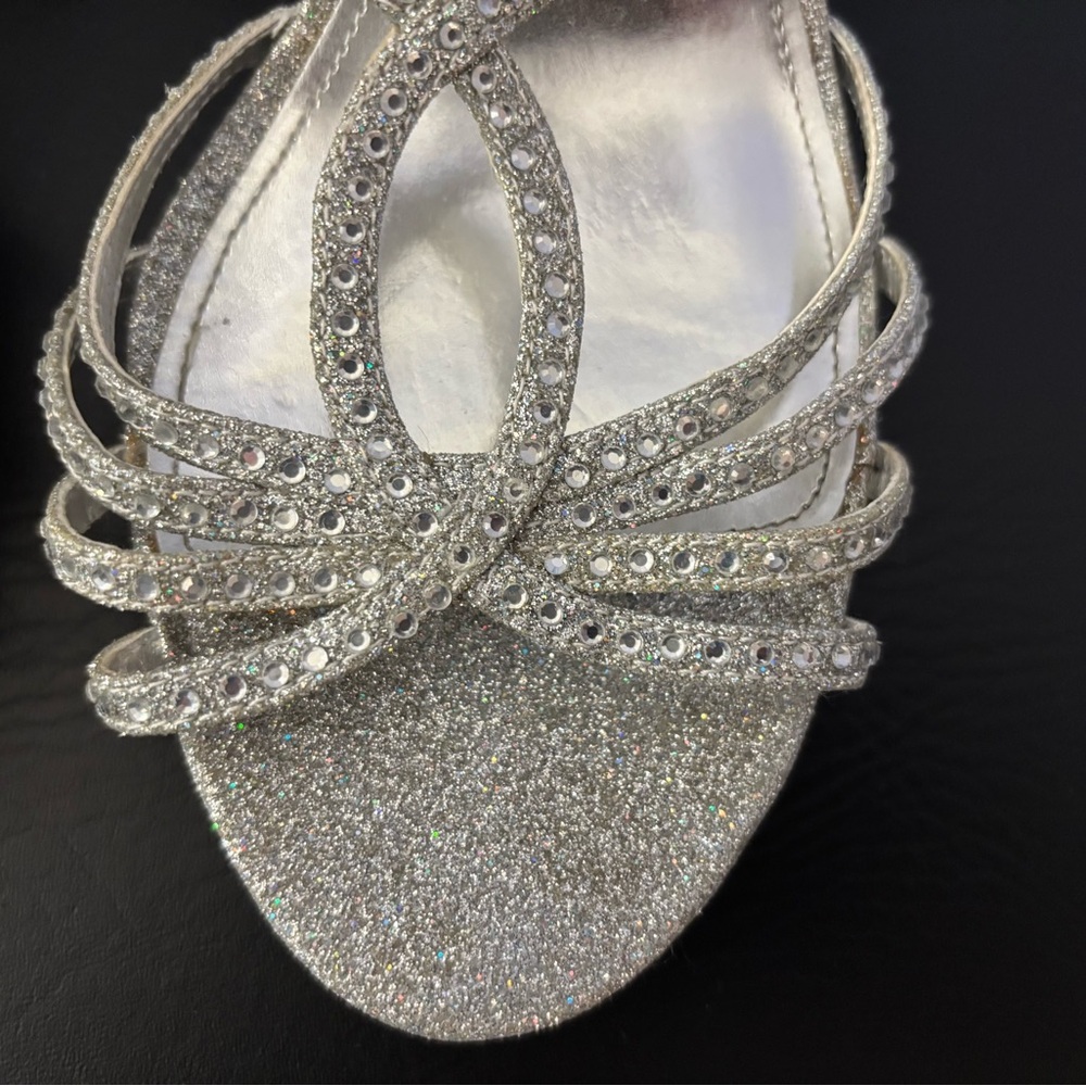 Nina Silver Glitter Women’s Dress Shoes Heels with Straps Size 9M - Picture 3 of 12